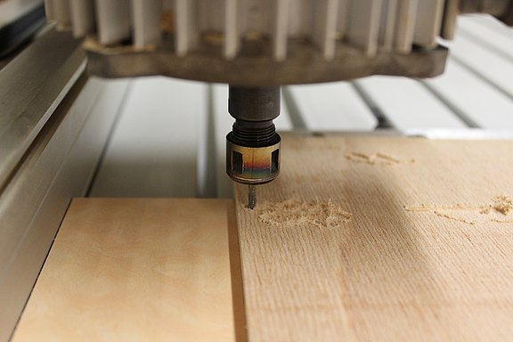 cnc-holz.jpg  